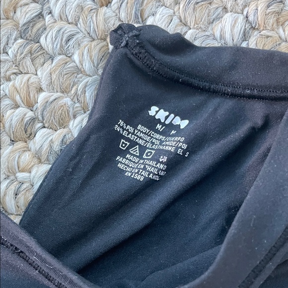 SKIMS Fits Everybody Long Sleeve Catsuit Bodysuit Unitard – Black – Medium - Picture 5 of 7